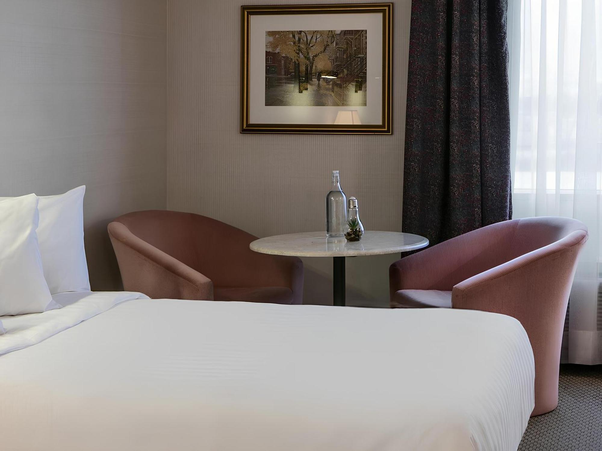 Hotels Gouverneur Montreal - Ile Charron Boucherville Exterior photo